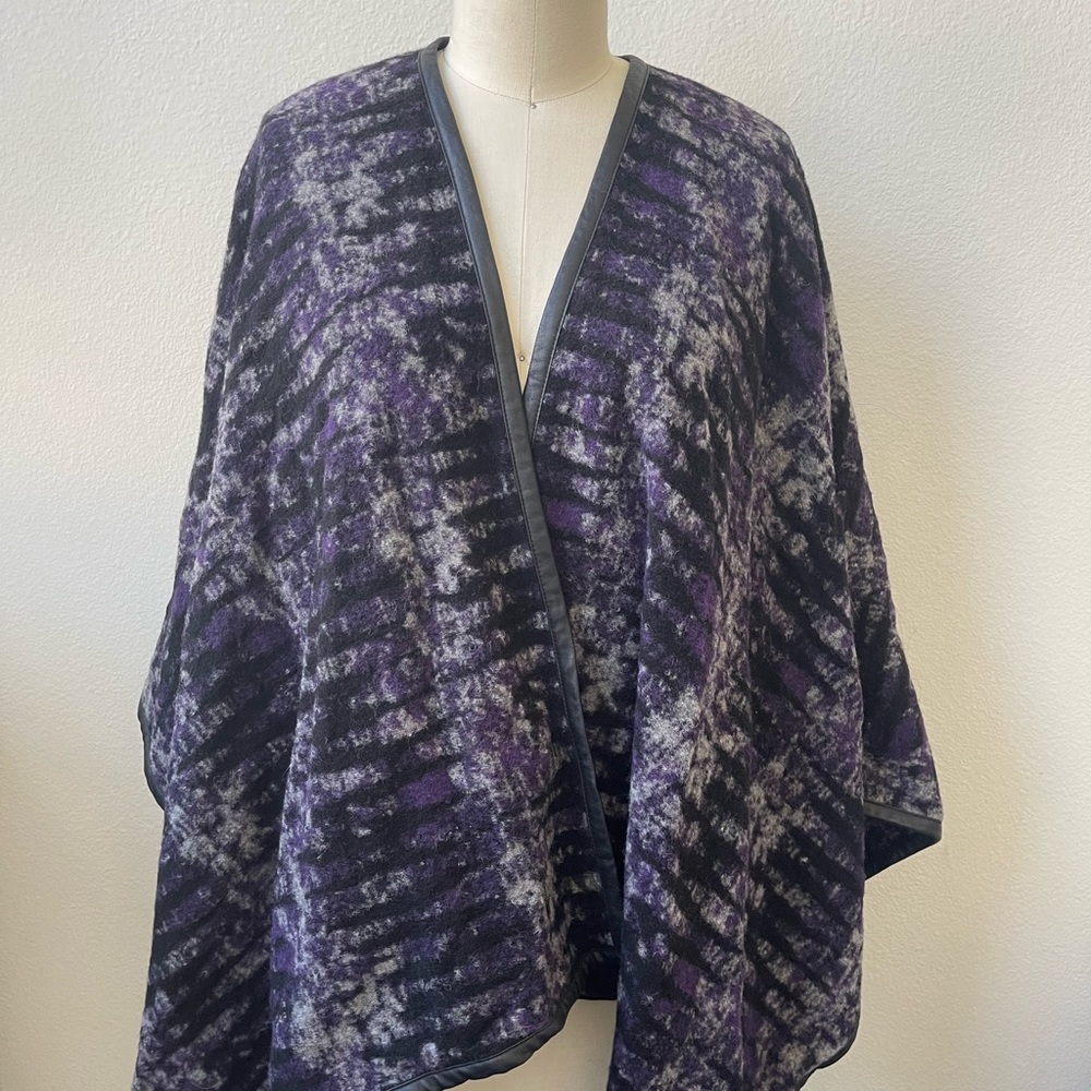 BCBGMAXAZRIA Wool Cape